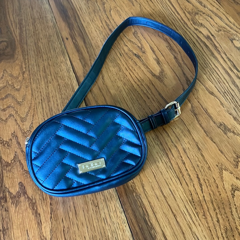 NWOT BEBE LOS ANGELES BLACK AND GOLD MINI BAG